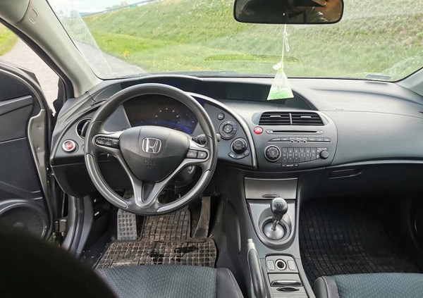 Honda Civic cena 25990 przebieg: 140000, rok produkcji 2009 z Krzanowice małe 154